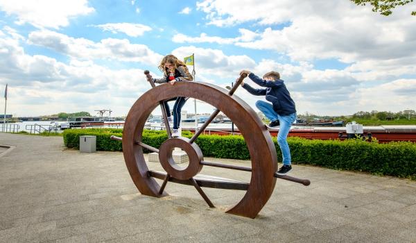 Kunst langs de Maasfietsroute Maasgouw