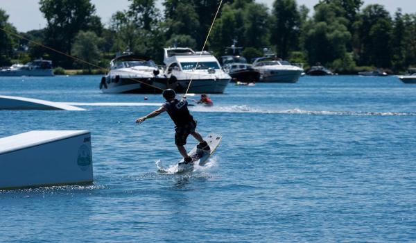 Wakeboarden op de Maasplassen