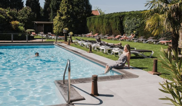 Buitenbad bij wellness Top Alivio 