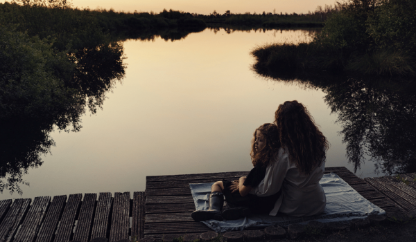 Vrouw met kind in De Groote Peel