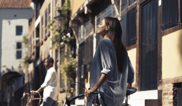 Koppel met fiets in Sittard