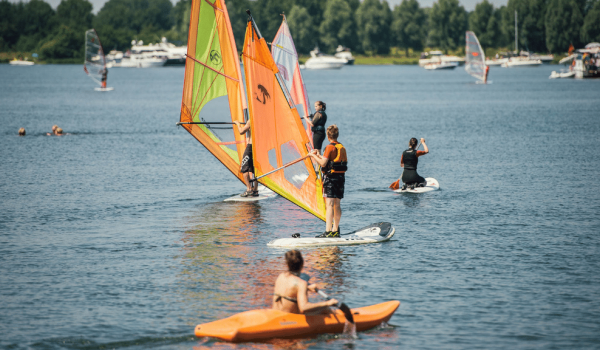 Windsurfen op de Maasplassen