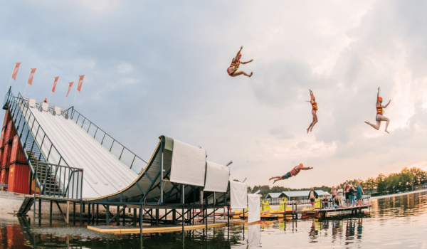 Zwemmen in natuur Funbeach Panheel